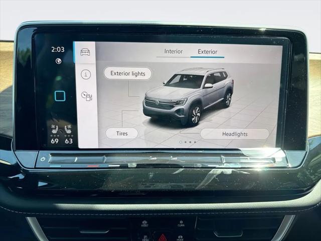 2026 Volkswagen Atlas SE with Technology