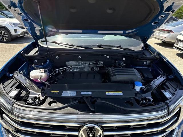 2026 Volkswagen Atlas SE with Technology