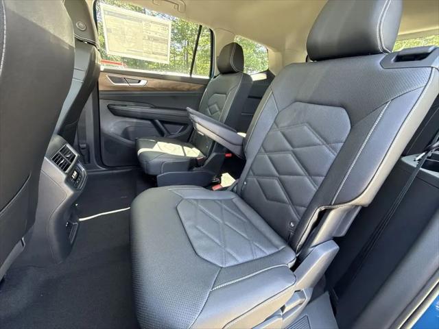 2026 Volkswagen Atlas SE with Technology