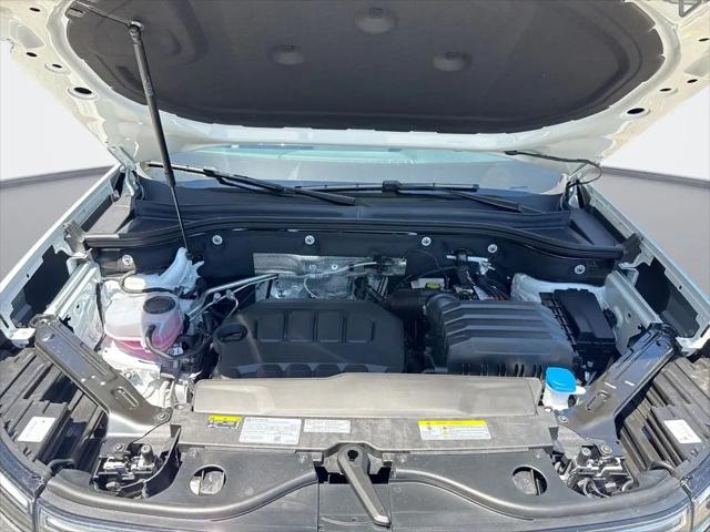 2026 Volkswagen Atlas SE with Technology