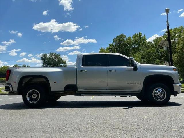 2023 Chevrolet Silverado 3500HD 4WD Crew Cab Long Bed LTZ