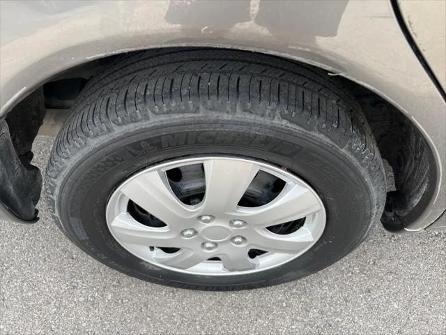 2004 Toyota Avalon XL