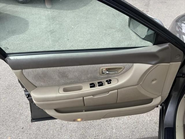 2004 Toyota Avalon XL
