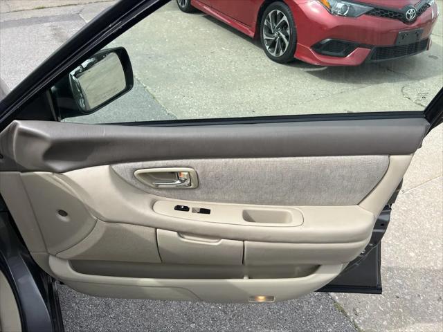 2004 Toyota Avalon XL