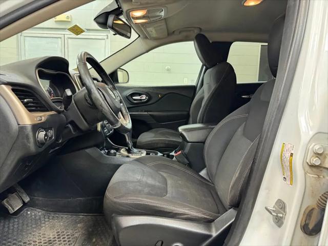 2016 Jeep Cherokee Altitude
