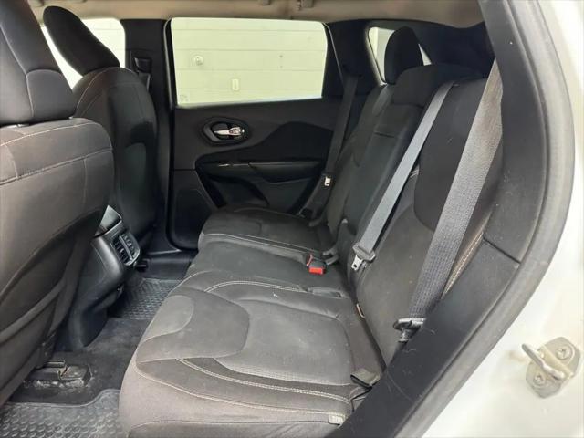 2016 Jeep Cherokee Altitude