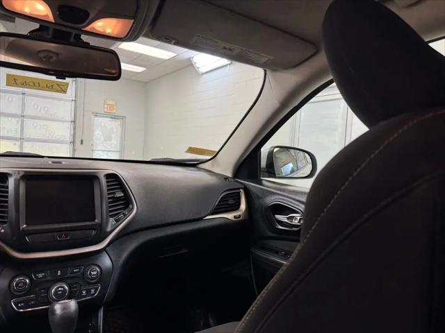 2016 Jeep Cherokee Altitude