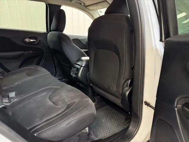 2016 Jeep Cherokee Altitude