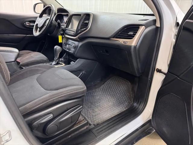 2016 Jeep Cherokee Altitude