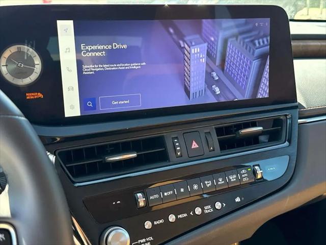 2023 Lexus ES 300h ES 300h