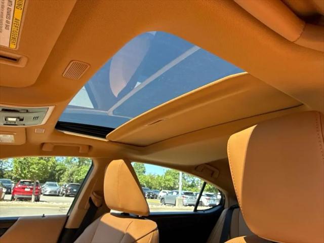 2023 Lexus ES 300h ES 300h