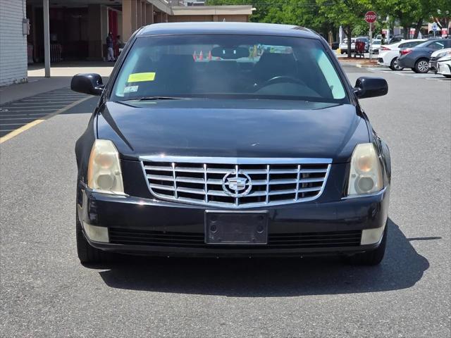 2011 Cadillac DTS Standard