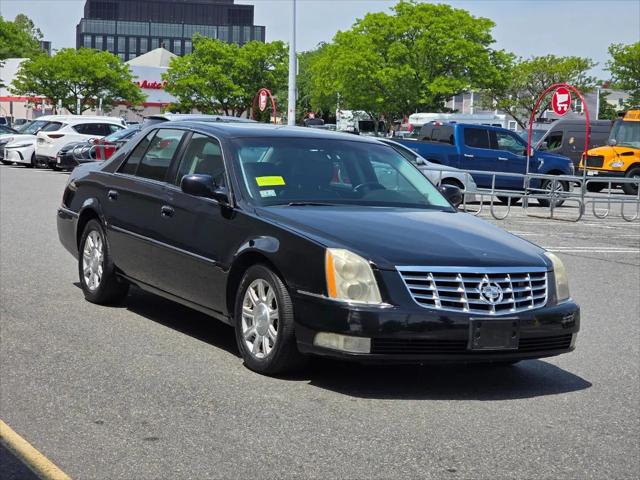 2011 Cadillac DTS Standard