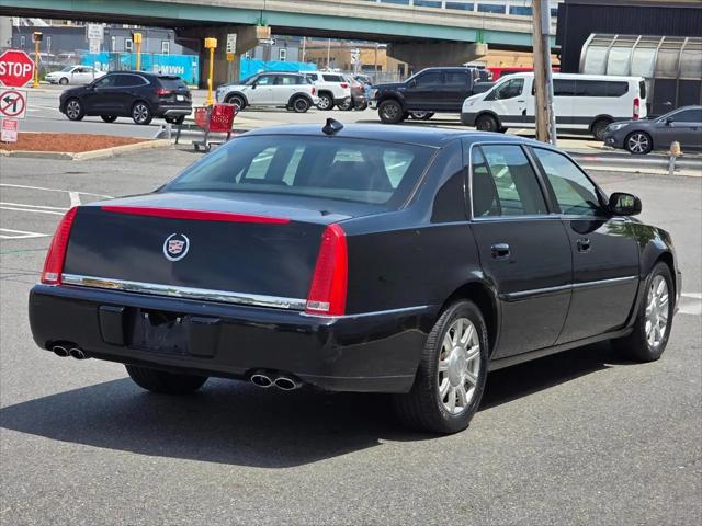 2011 Cadillac DTS Standard