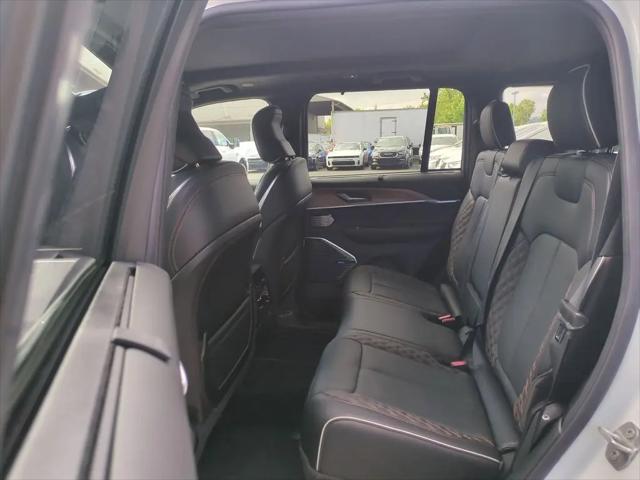 2026 Jeep Grand Cherokee Summit 4x4