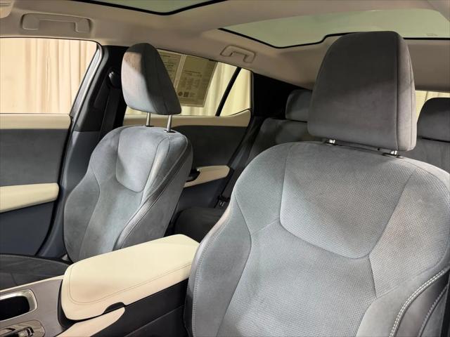 2023 Lexus RZ 450e Luxury