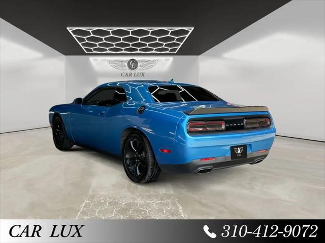 2016 Dodge Challenger SXT Plus
