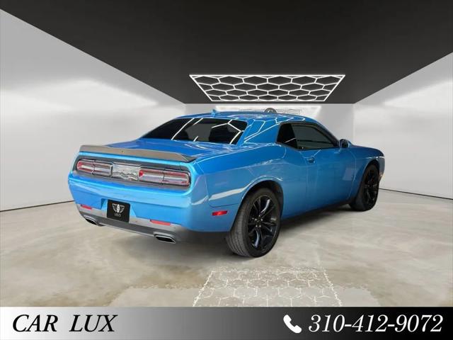 2016 Dodge Challenger SXT Plus