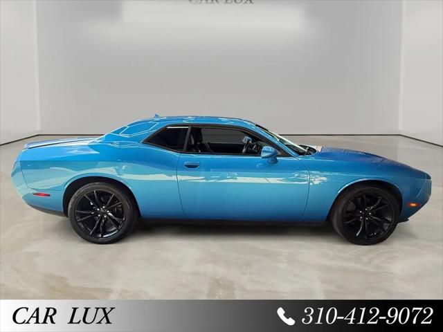2016 Dodge Challenger SXT Plus