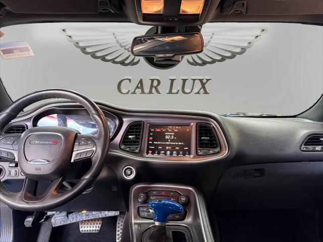 2016 Dodge Challenger SXT Plus