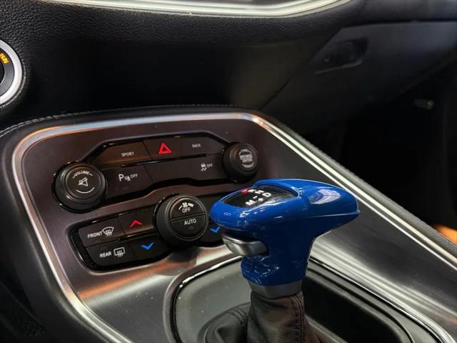 2016 Dodge Challenger SXT Plus