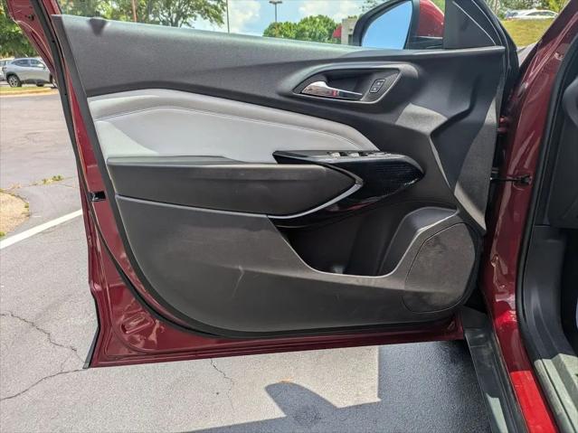 2025 Chevrolet Trax FWD LT