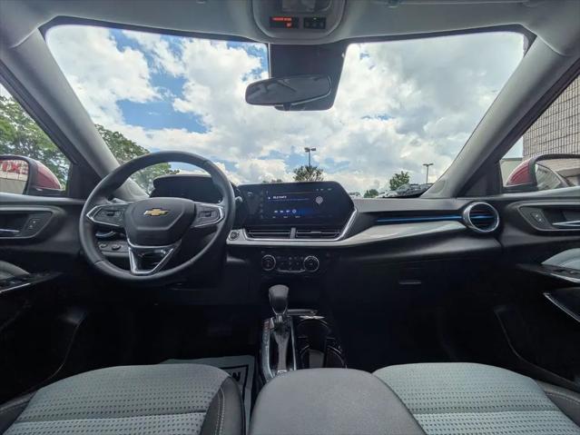 2025 Chevrolet Trax FWD LT