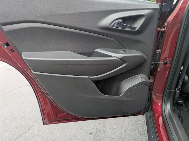 2025 Chevrolet Trax FWD LT