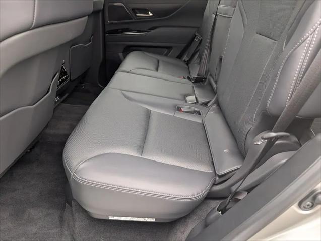 2025 Lexus LX Luxury
