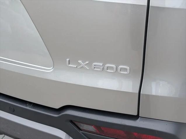 2025 Lexus LX Luxury