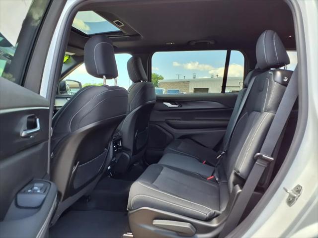 2026 Jeep Grand Cherokee L Altitude 4x4