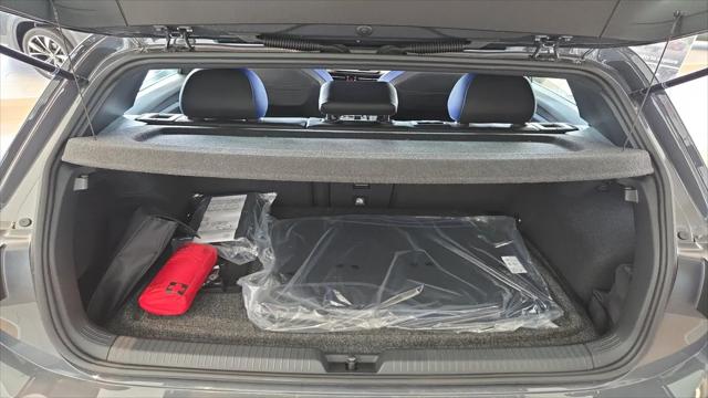 2026 Volkswagen Golf R Base