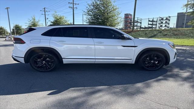 2026 Volkswagen Atlas Cross Sport SEL R-Line Black