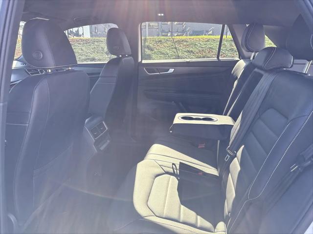 2026 Volkswagen Atlas Cross Sport SEL R-Line Black