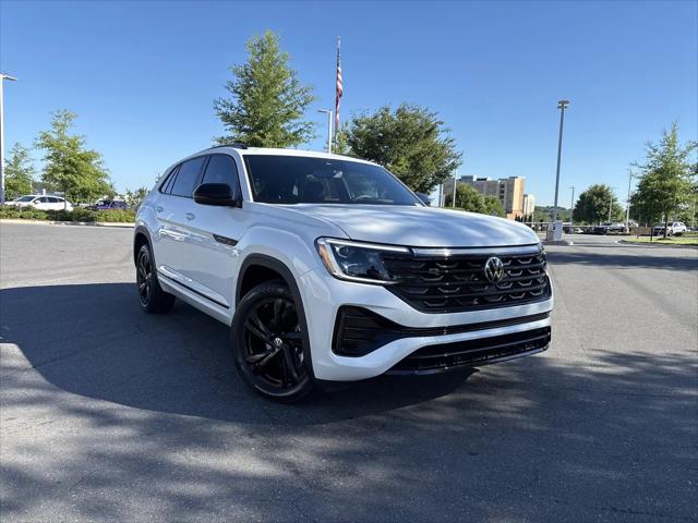 2026 Volkswagen Atlas Cross Sport SEL R-Line Black