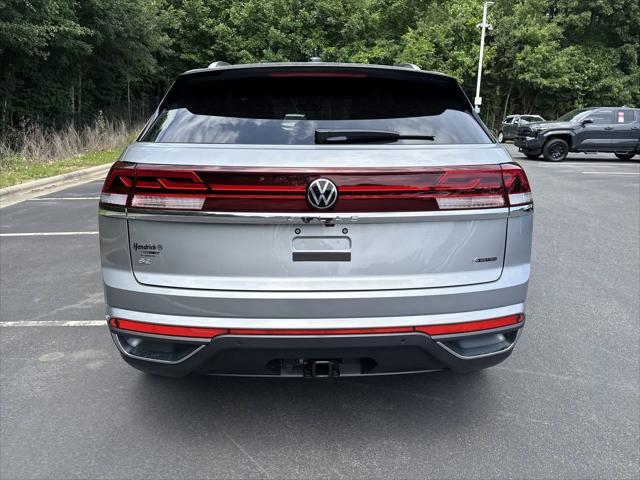 2026 Volkswagen Atlas Cross Sport SE with Technology