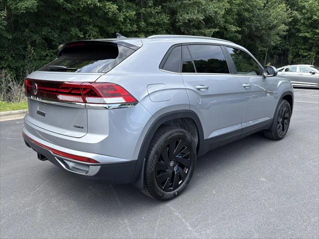 2026 Volkswagen Atlas Cross Sport SE with Technology