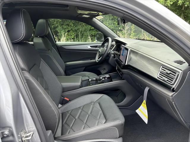 2026 Volkswagen Atlas Cross Sport SE with Technology