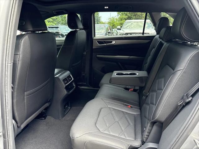 2026 Volkswagen Atlas Cross Sport SE with Technology