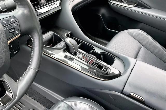 2024 Toyota Crown Platinum