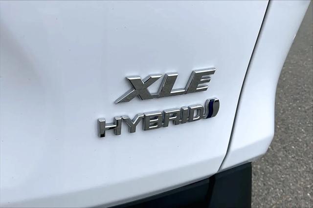 2021 Toyota RAV4 Hybrid XLE
