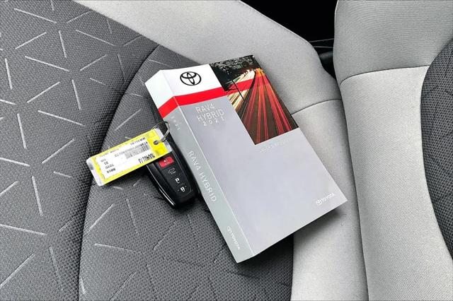 2021 Toyota RAV4 Hybrid XLE