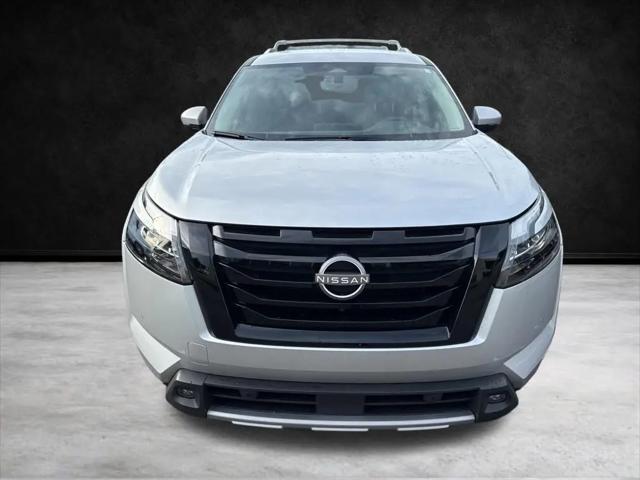 2025 Nissan Pathfinder SL FWD