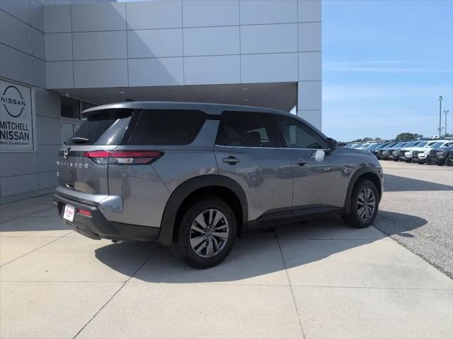 2025 Nissan Pathfinder S FWD