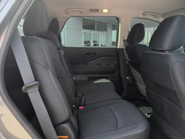 2025 Nissan Pathfinder S FWD
