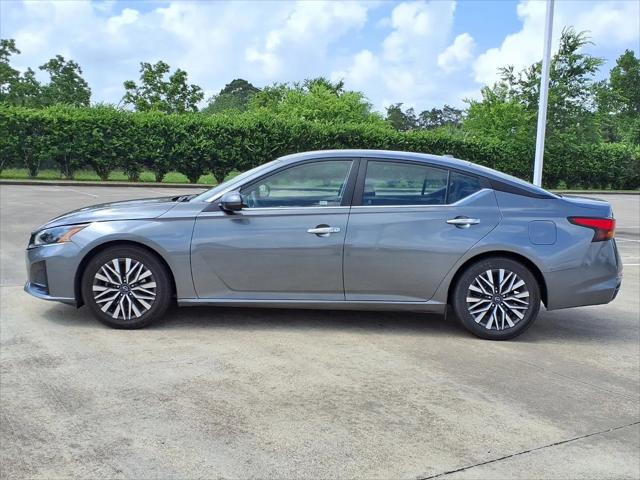 2023 Nissan Altima SV FWD