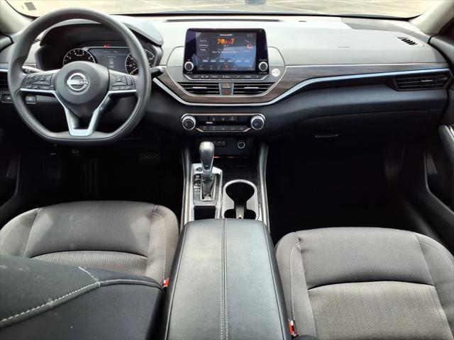 2023 Nissan Altima SV FWD