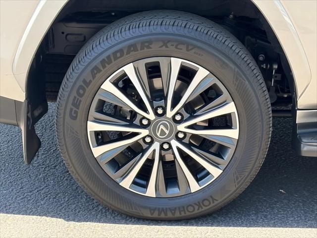 2024 Lexus LX Premium