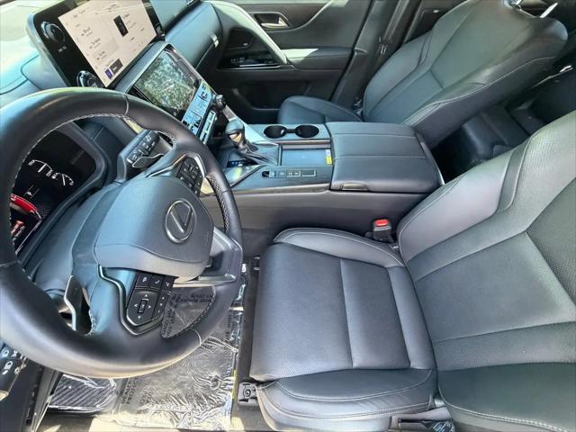 2024 Lexus LX Premium