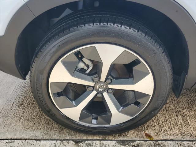 2026 Volvo XC40 Plus, B5 AWD Gas (mild hybrid), Dark
